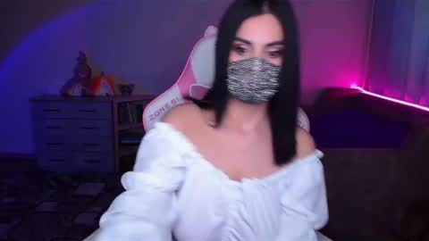 Snapshot of ashley__cooper__ chatting on 02-07-25, 03:23   Yasmina   online show from 02-07-25, 03:23