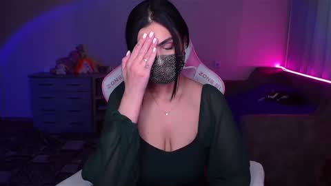 Snapshot of ashley__cooper__ chatting on 02-10-25, 06:53   Yasmina   online show from 02-10-25, 06:53