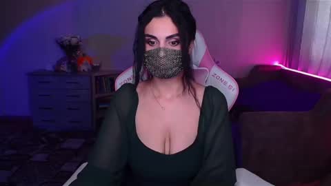 Snapshot of ashley__cooper__ chatting on 02-18-25, 04:26   Yasmina   online show from 02-18-25, 04:26