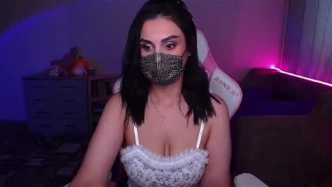 Snapshot of ashley__cooper__ chatting on 02-23-25, 05:56   Yasmina   online show from 02-23-25, 05:56