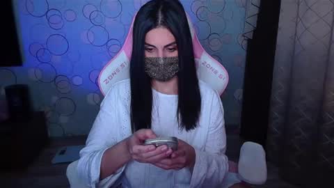 Snapshot of ashley__cooper__ chatting on 09-18-25, 03:08   Yasmina   online show from 09-18-25, 03:08