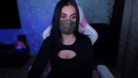 Snapshot of ashley__cooper__ chatting on 10-06-25, 09:07   Yasmina   online show from 10-06-25, 09:07