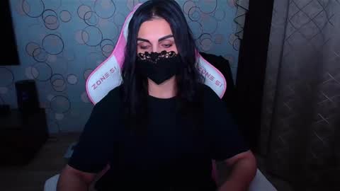 Snapshot of ashley__cooper__ chatting on 10-21-25, 02:45   Yasmina   online show from 10-21-25, 02:45