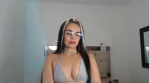 ashley__tylor online show from 01-30-25, 03:33
