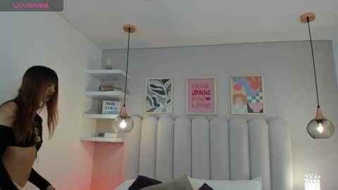 Ashley online show from 09-17-25, 03:19