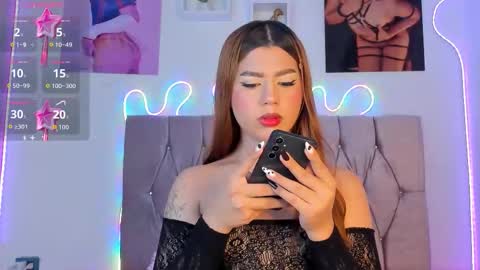 Ashley online show from 10-12-25, 06:23