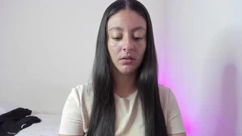 Snapshot of ashleybazan1 chatting on 09-17-25, 03:24 Ashley online show from 09-17-25, 03:24