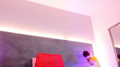 ASHLEY  online show from 01-12-25, 07:53