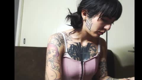 Snapshot of ashleyharper__ chatting on 10-27-25, 01:53 ashleyharper__ online show from 10-27-25, 01:53