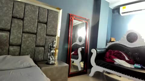 ASHLEY  My schedule 600 - 1400 GMT -5 online show from 03-19-26, 05:55