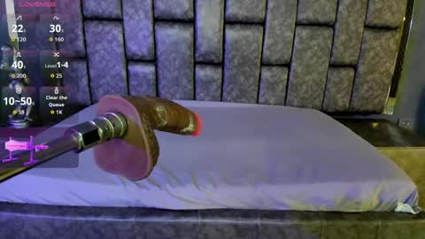 ASHLEY  My schedule 600 - 1400 GMT -5 online show from 04-15-26, 05:03