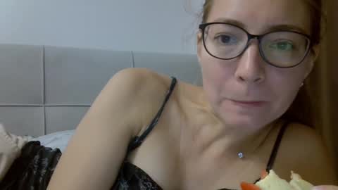 Ashley online show from 09-11-25, 05:29