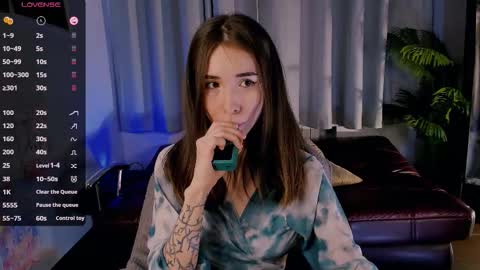 Ashley online show from 11-23-25, 01:22