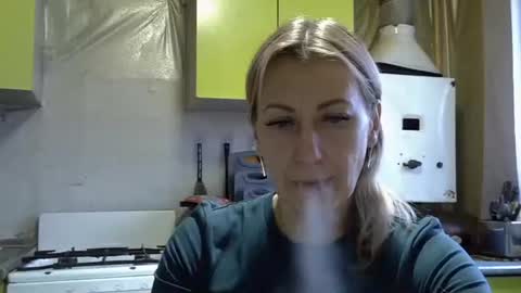 Snapshot of ashleyxhoney chatting on 10-22-25, 07:19 AshleyXHoney online show from 10-22-25, 07:19