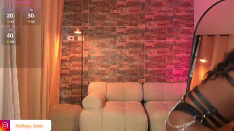 Ashley Fox online show from 11-16-25, 10:15