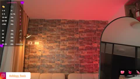 Ashley Fox online show from 01-18-26, 01:09