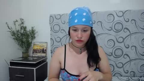 Snapshot of ashly_93 chatting on 03-10-25, 03:34 engel online show from 03-10-25, 03:34