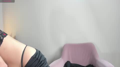 Snapshot of ashly_jones_ chatting on 03-09-25, 06:17 ashly_jones_ online show from 03-09-25, 06:17