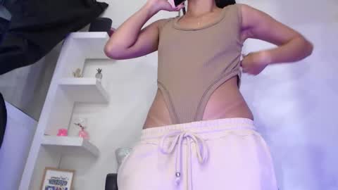 Snapshot of ashlyvesneva chatting on 09-15-25, 09:37  Ashly online show from 09-15-25, 09:37