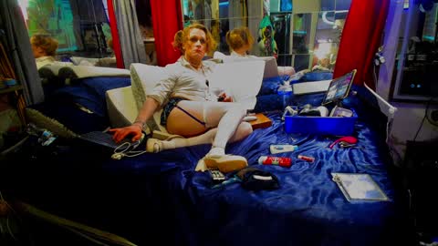 Snapshot of ashmomo chatting on 01-06-25, 12:16 ashmomo online show from 01-06-25, 12:16