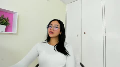 Camila online show from 01-28-25, 01:05