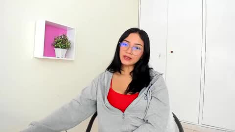 Camila online show from 02-17-25, 12:48