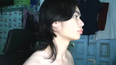 asian_babyboi online show from 11-24-25, 09:53