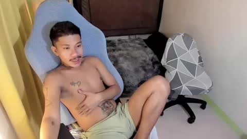 Snapshot of asian_cumsawyer chatting on 01-12-25, 02:56 bigload CUM take me private show or passwordshow online show from 01-12-25, 02:56