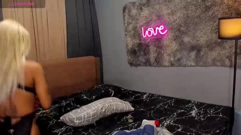 Snapshot of asian_cumsawyer chatting on 11-10-25, 12:15 bigload CUM take me private show or passwordshow online show from 11-10-25, 12:15