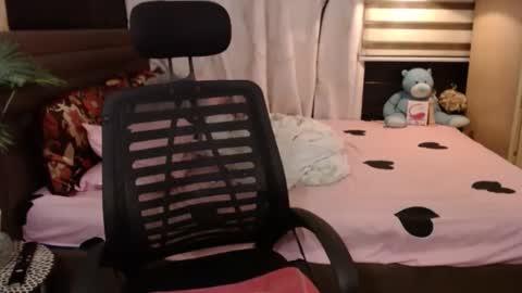 angela online show from 02-18-25, 10:27