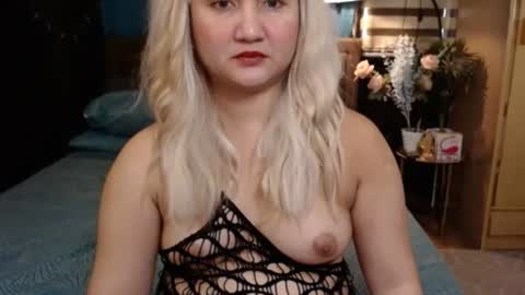 angela online show from 10-05-25, 01:37