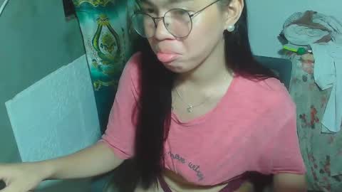Snapshot of asian_rhean chatting on 01-23-25, 10:01 Rhean online show from 01-23-25, 10:01