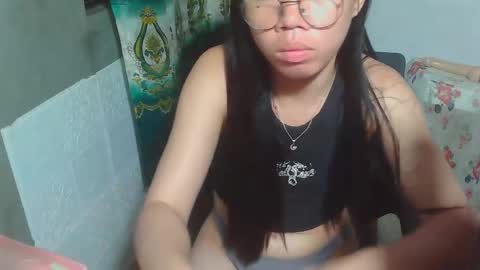 Snapshot of asian_rhean chatting on 01-27-25, 07:56 Rhean online show from 01-27-25, 07:56