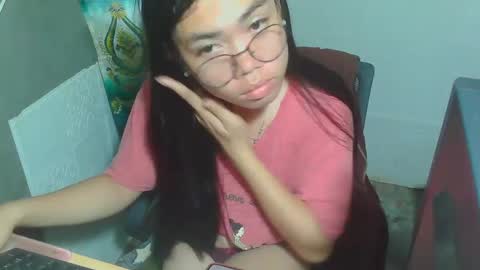 Snapshot of asian_rhean chatting on 02-20-25, 05:33 Rhean online show from 02-20-25, 05:33