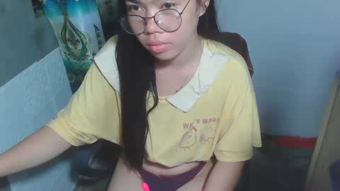 Snapshot of asian_rhean chatting on 03-03-25, 08:38 Rhean online show from 03-03-25, 08:38