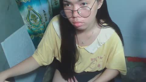 Snapshot of asian_rhean chatting on 03-08-25, 07:38 Rhean online show from 03-08-25, 07:38