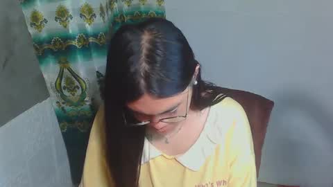Snapshot of asian_rhean chatting on 03-12-25, 02:12 Rhean online show from 03-12-25, 02:12