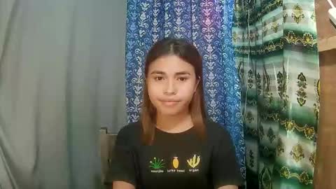 Snapshot of asian_sofiaxxx chatting on 12-22-25, 06:10 Sofia online show from 12-22-25, 06:10