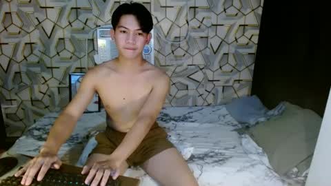 Snapshot of asian_wayne chatting on 12-02-24, 02:08 wayne online show from 12-02-24, 02:08