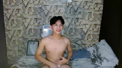Snapshot of asian_wayne chatting on 12-04-24, 10:57 wayne online show from 12-04-24, 10:57