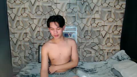 Snapshot of asian_wayne chatting on 12-11-24, 02:30 wayne online show from 12-11-24, 02:30