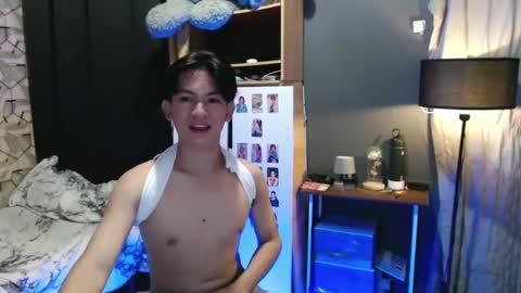 Snapshot of asian_wayne chatting on 01-22-25, 03:07 wayne online show from 01-22-25, 03:07