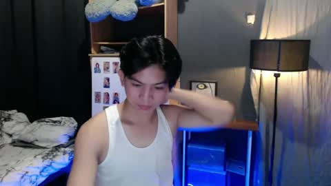 Snapshot of asian_wayne chatting on 01-29-25, 06:43 wayne online show from 01-29-25, 06:43