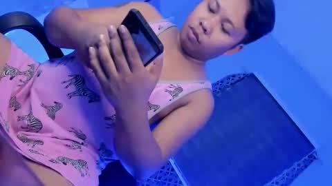 Snapshot of asianblackmen chatting on 03-06-25, 08:19 JEXX online show from 03-06-25, 08:19