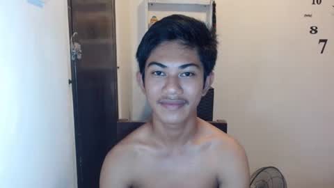 Snapshot of asiancockhero22 chatting on 01-05-25, 01:36 HERO online show from 01-05-25, 01:36