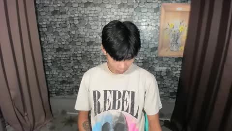 Snapshot of asianplayboyx chatting on 10-15-25, 06:30 mark online show from 10-15-25, 06:30