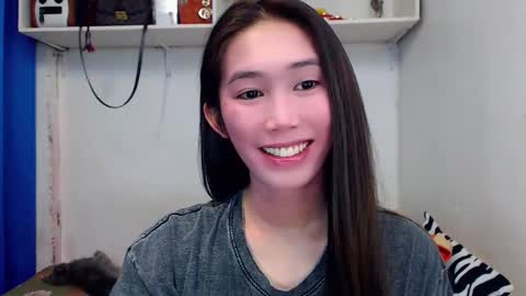 Snapshot of asianqt19 chatting on 01-13-25, 10:47 J A D E online show from 01-13-25, 10:47