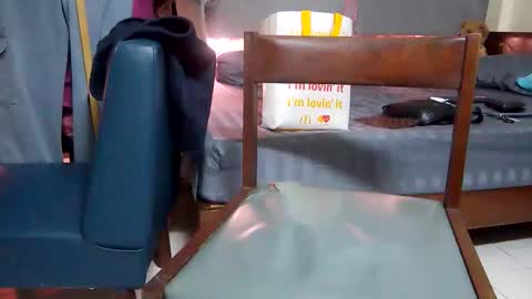 asianthai online show from 12-04-25, 04:11