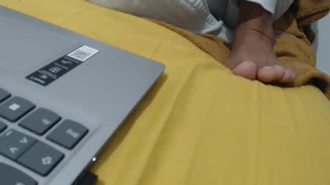 asiantstop99 online show from 10-12-25, 06:07