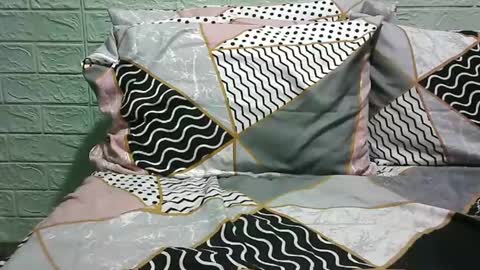 Zoe online show from 02-17-25, 01:47